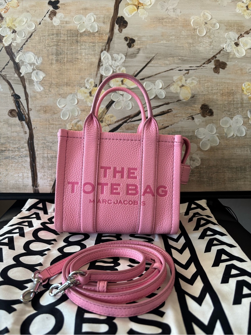 Marc Jacobs Pink Leather MINI The Tote Bag with Detachable Strap - Picture 2 of 12